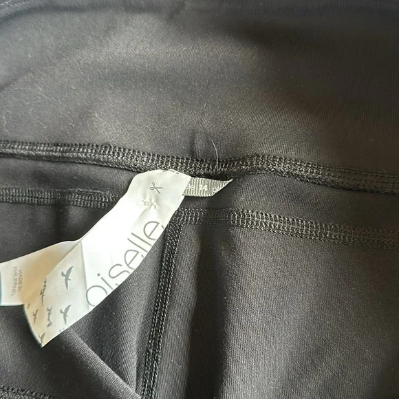 Oiselle Black Performance Athletic Shorts - Picture 6 of 8